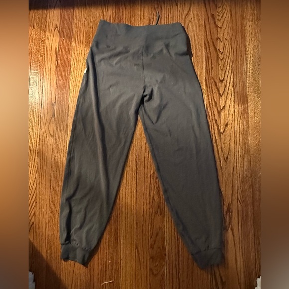VUORI Olive Green Joggers - Picture 2 of 4